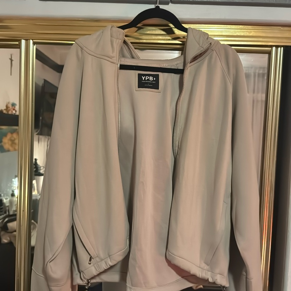 Zip hoodie